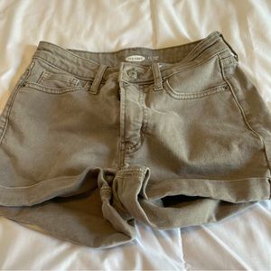 taupe old navy shorts